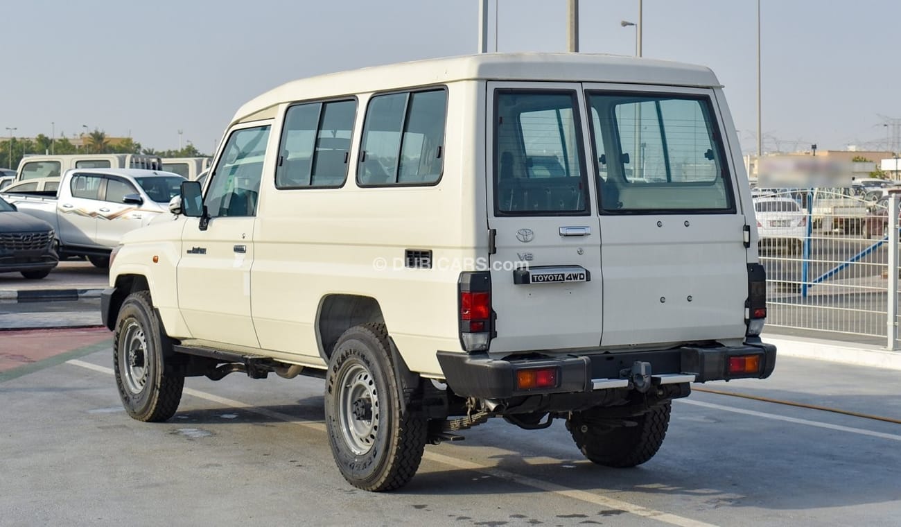 Toyota Land Cruiser Hard Top LC78 - 4.5l - Manual - New Shape - 13 Seater - Central Lock - Automatic Windows - 4wd