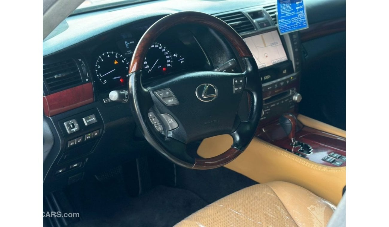 Lexus LS460