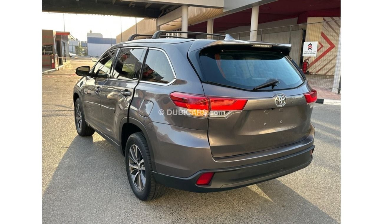 Toyota Highlander 2018 XLE SUNROOF FULL OPTION AWD USA IMPORTED