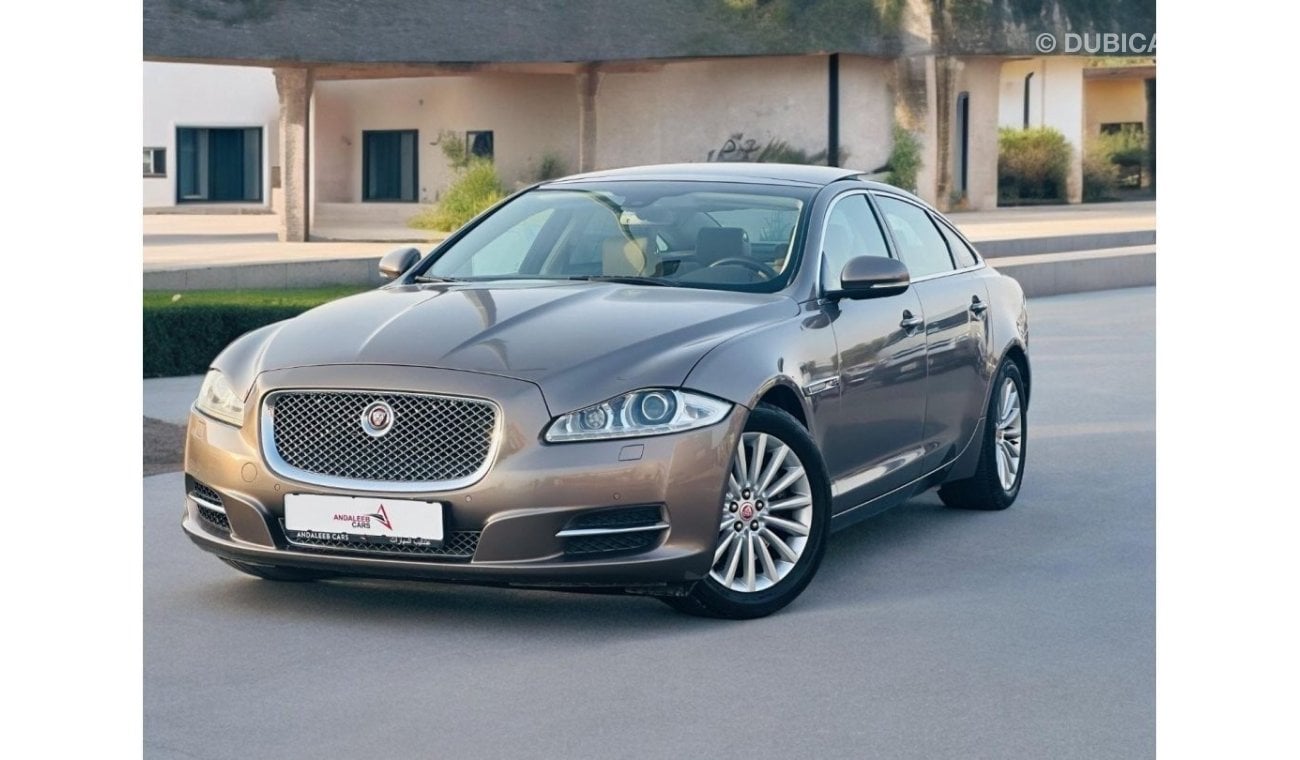 جاكوار XJ AED 980 PM | JAGUAR XJ LUXURY | FULL AGENCY MAINTAINED | GCC SPECS | FIRST OWNER