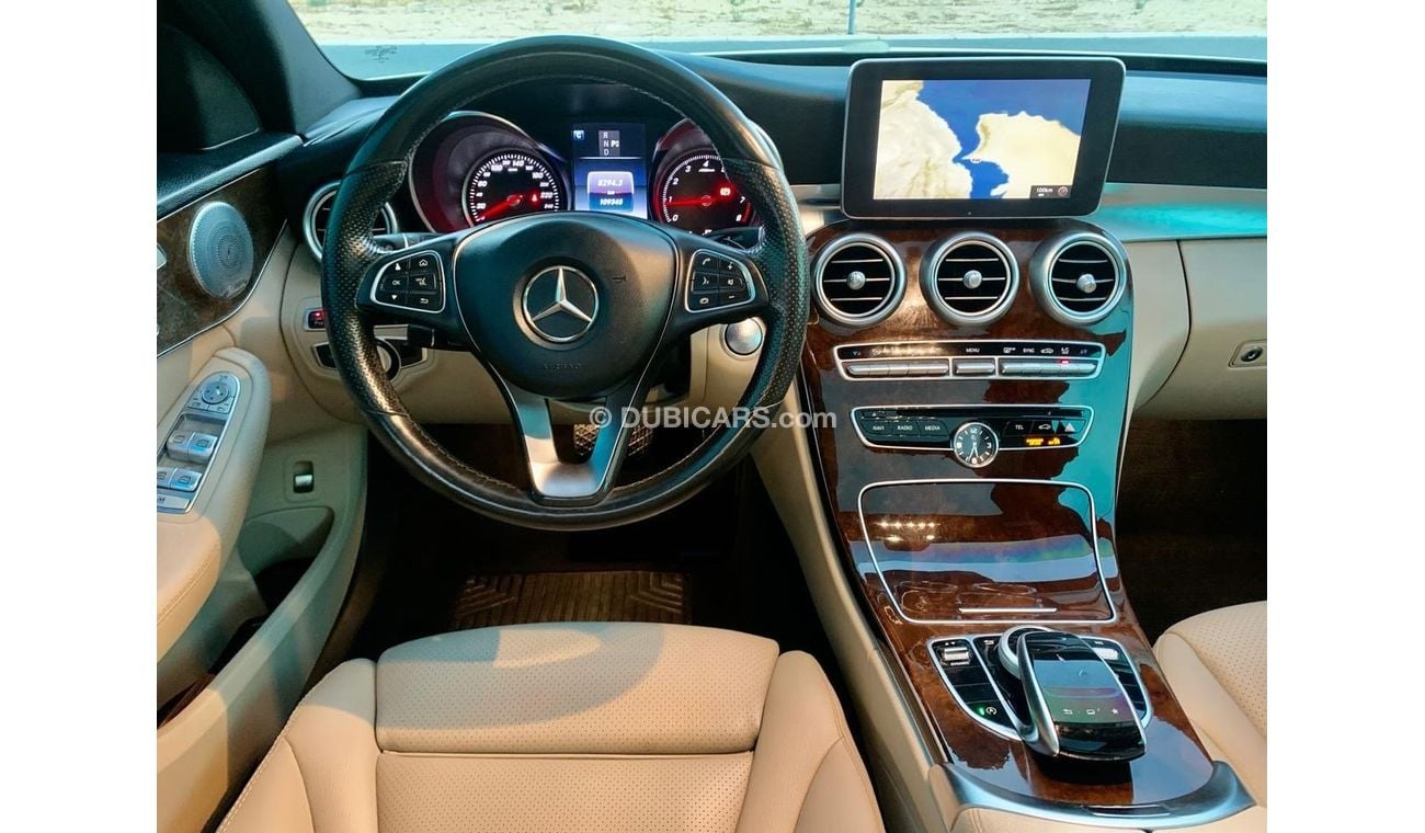 Mercedes-Benz C 300 Mercedes C300 clean title , Top Option ، Canadian Specs.