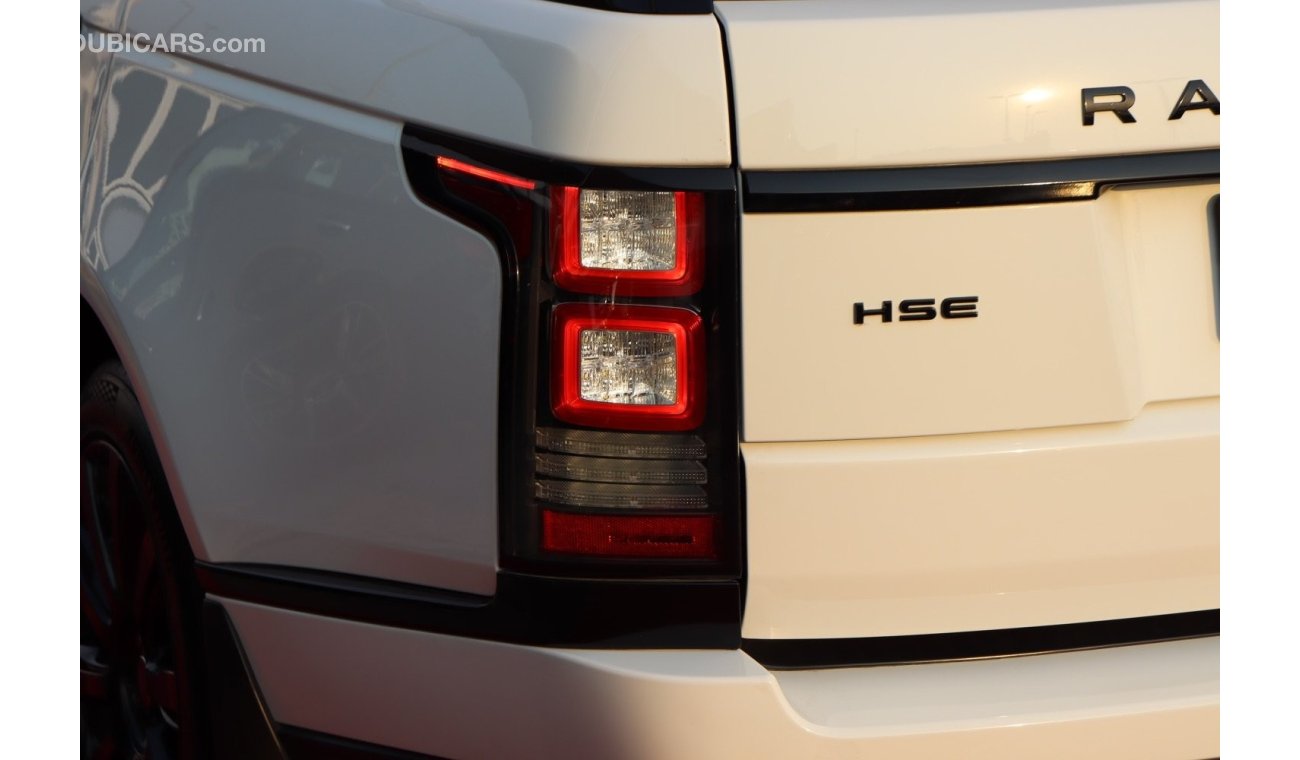 Land Rover Range Rover Vogue HSE Range Rover Vogue HSE / 2016 / GCC / V8 / Free Accident