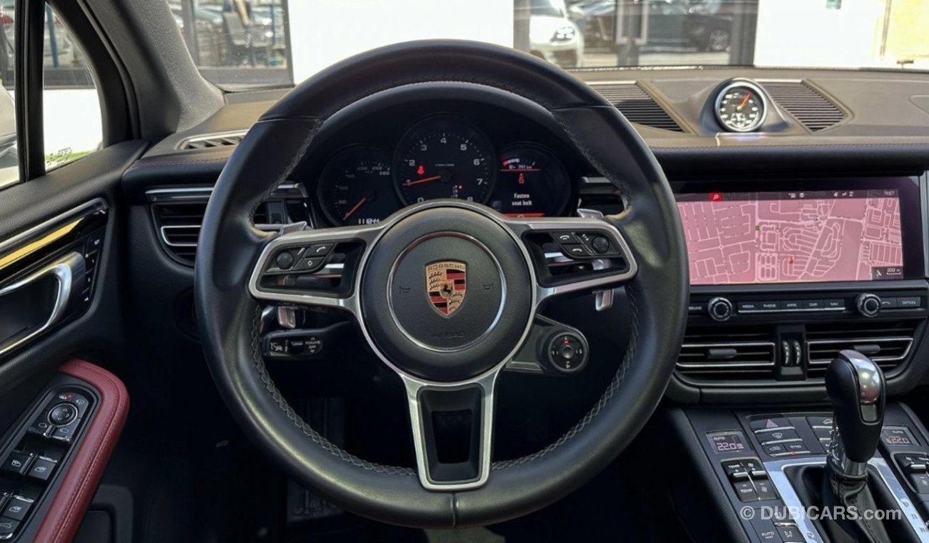 Porsche Macan std GCC 2.0L 4 Cylinder Full Service History