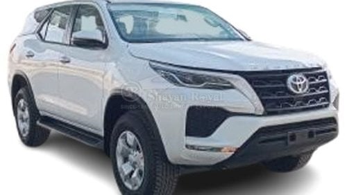 Toyota Fortuner LHD 2.4L DIESEL E 4X4 AT_24YM