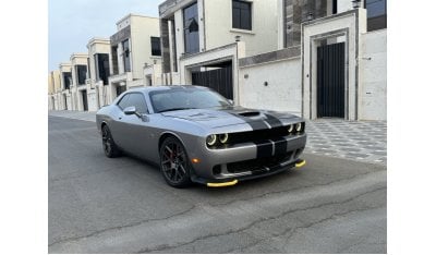 Dodge Challenger scat pack 6.4