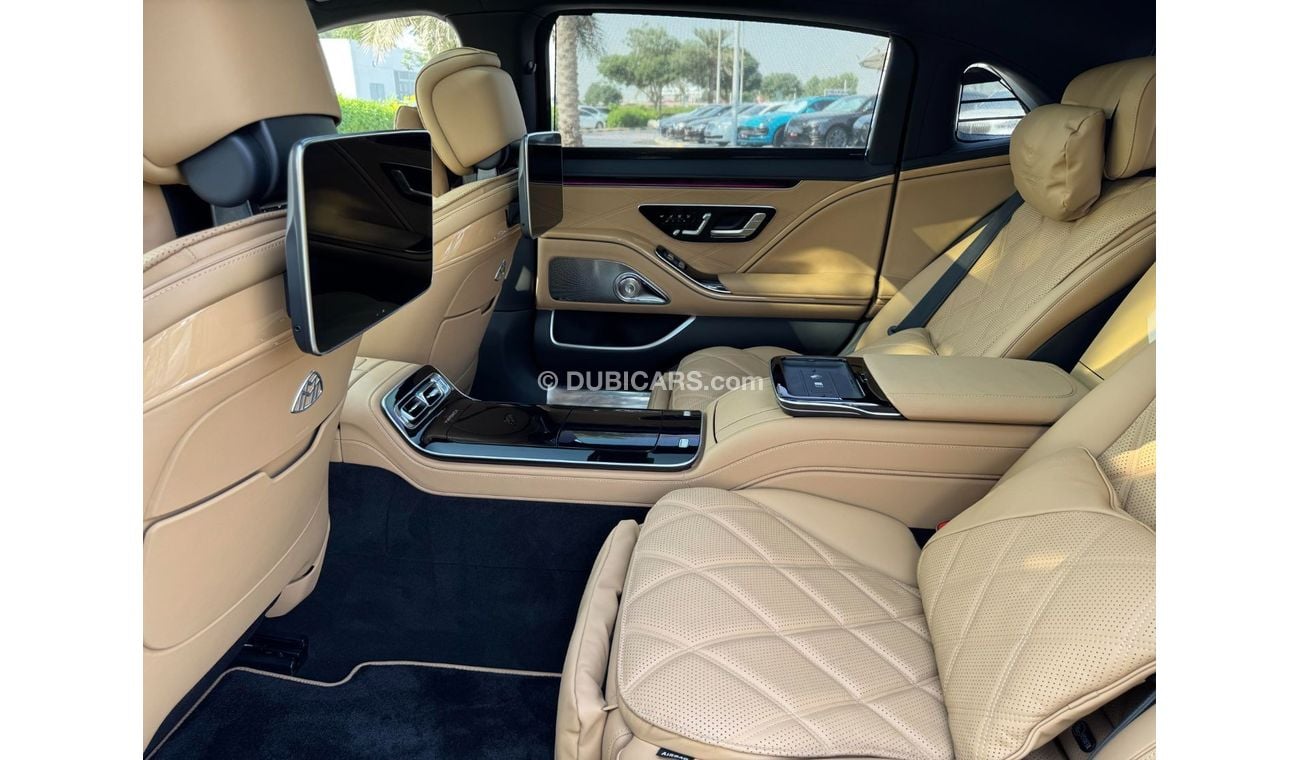 Mercedes-Benz S680 Maybach **2023** GCC SPEC UNDER WARRANTY AND SERVICE