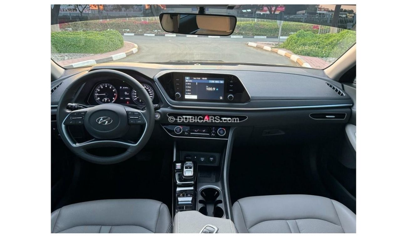 Hyundai Sonata HYUNDAI SONATA 2020 GCC 2.5L FULL OPTIONS UNDER WARRANTY WITH AGENCY SERVICE CONTRAC