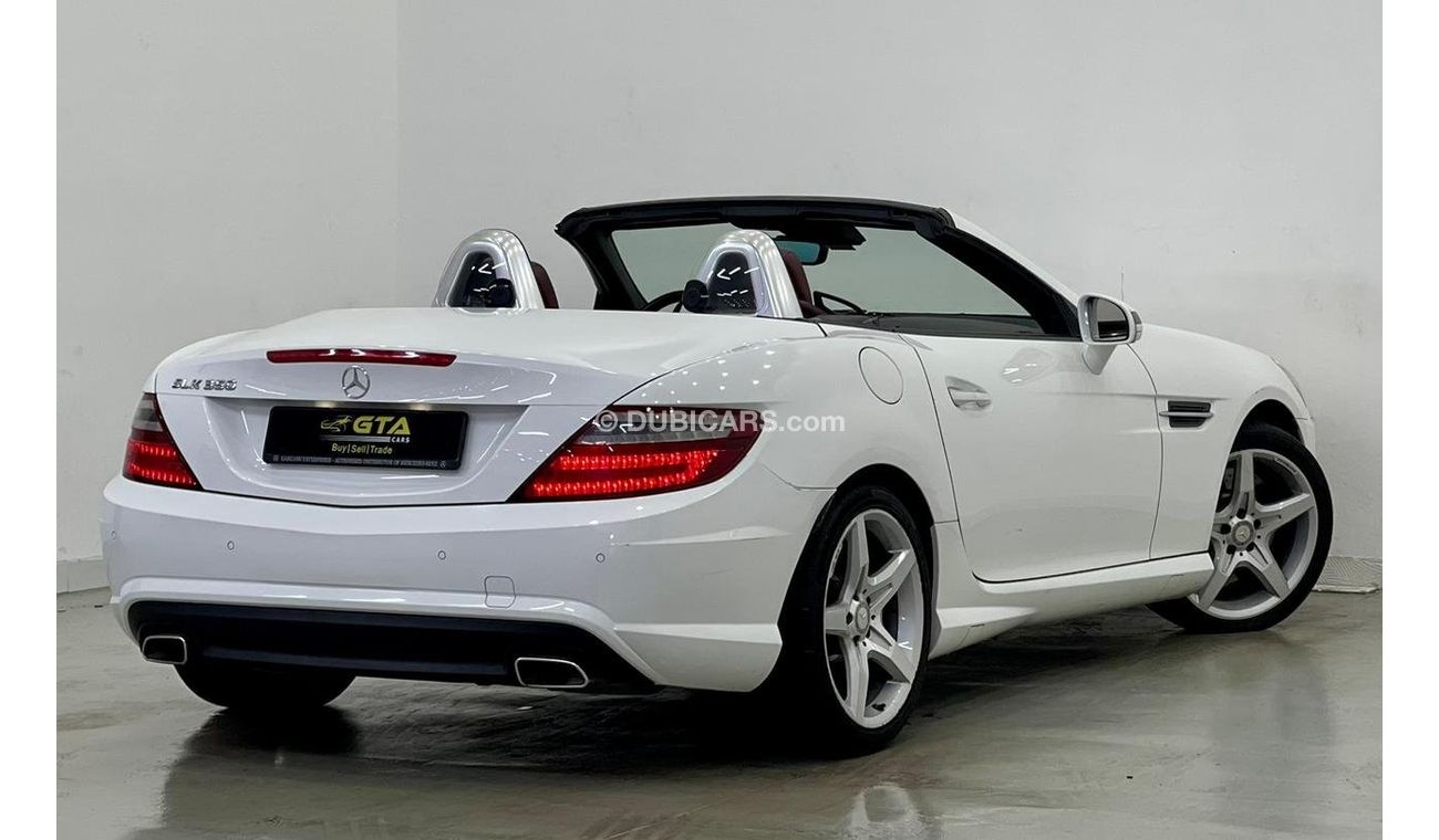 Mercedes-Benz SLK 350 Std 2015 Mercedes-Benz SLK 350, Service History, Warranty, GCC