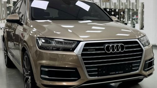 Audi Q7 45 TFSI quattro Luxury Plus GCC .. FSH .. Original Paint .. Perfect Condition .. Top Range .. Warran