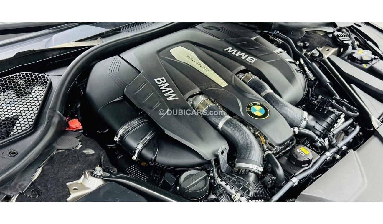 بي أم دبليو 750Li Luxury Plus 4.4L