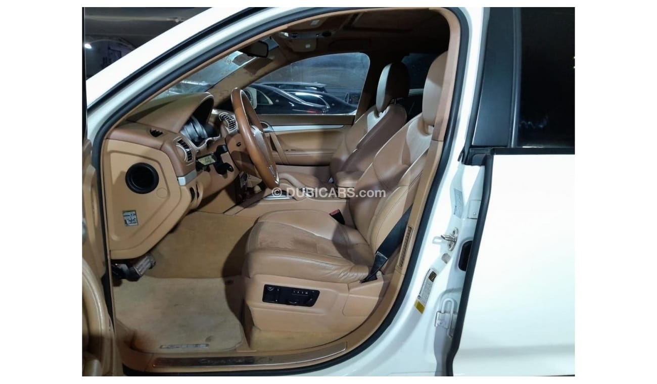 بورش كايان PORSCHE CAYENNE GTS 4.8L 2008 WITH SUNROOF, BOSE SOUND SYSTEM, AND MORE..