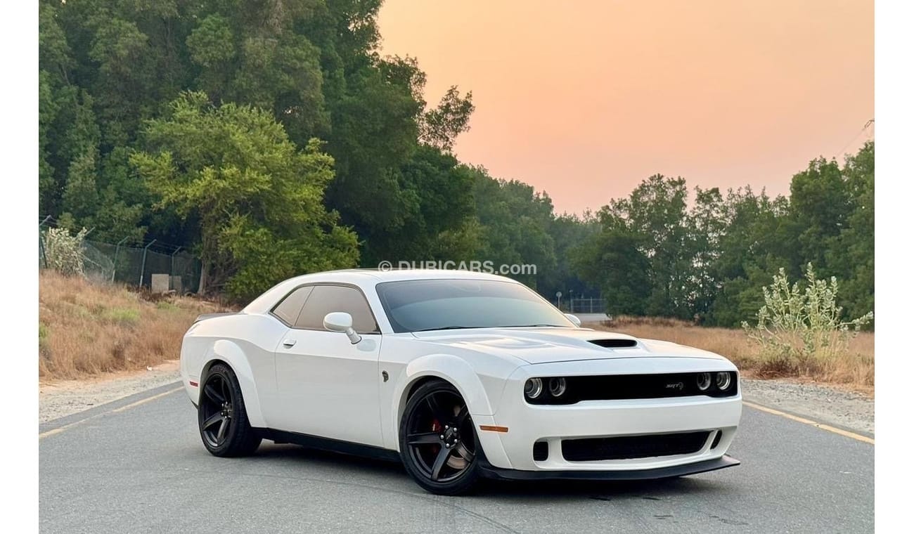 Dodge Challenger SRT Hellcat 6.2L (707 HP) ONLY 3500/- AED MONTHLY INSTALLMENT WITH ZERO DOWN PAYMENT