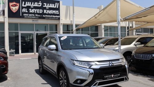 Mitsubishi Outlander GLX High ACCIDENTS FREE - GCC - 4WD - 7 STR - PERFECT CONDITION INSIDE OUT