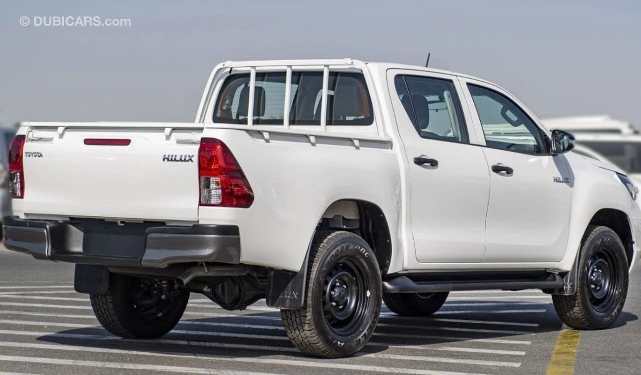 تويوتا هيلوكس HILUX 2.4L MED OPTION