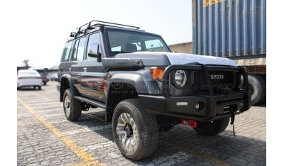 تويوتا لاند كروزر هارد توب LHD LC76 4.5L TDSL V8 4WD 5D 5S MT 24MY FULL OPTION WITH KIT (SPECIAL EDITION)