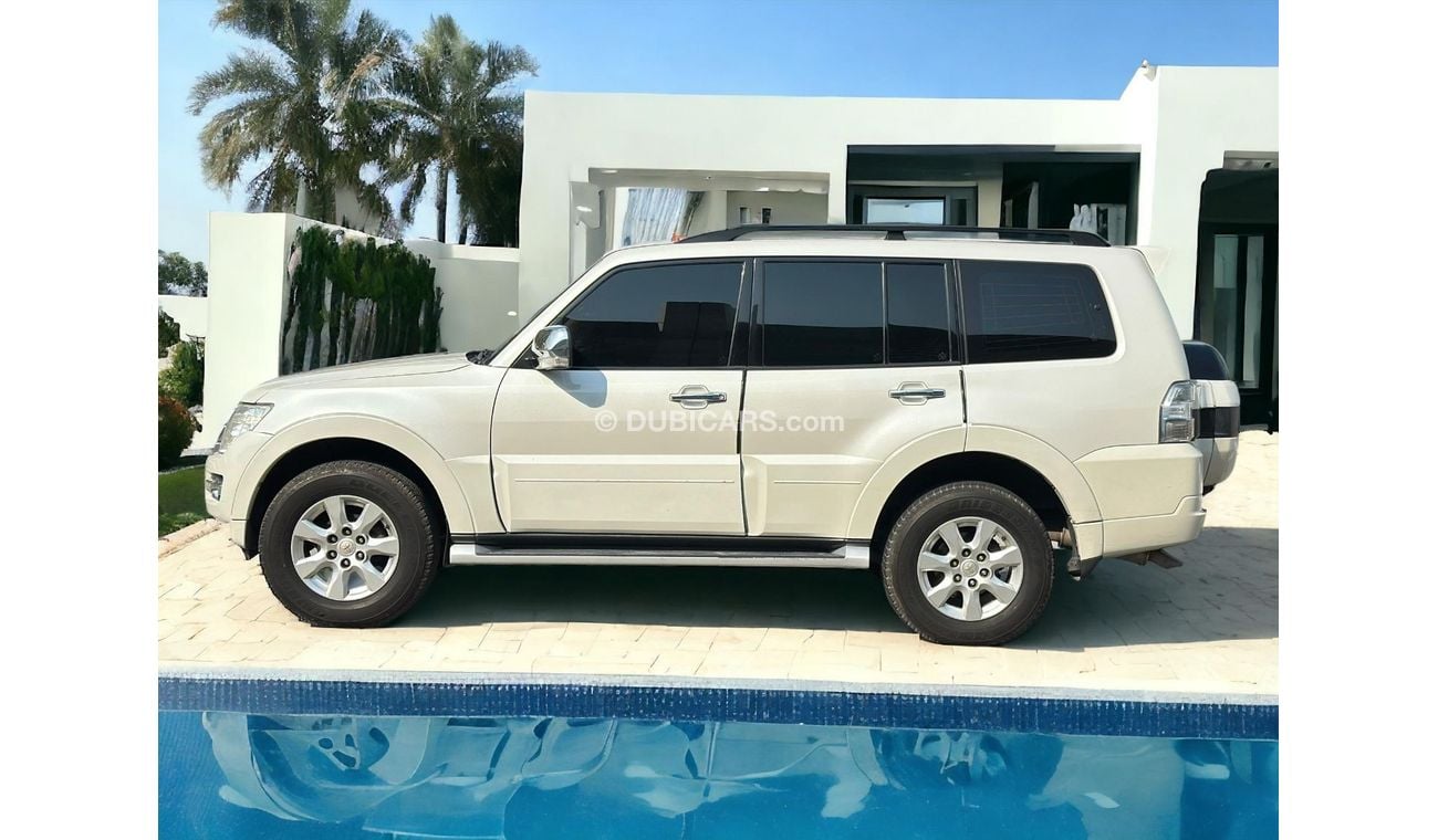 Mitsubishi Pajero GLS 3.5L (186 HP) (7 Seater)