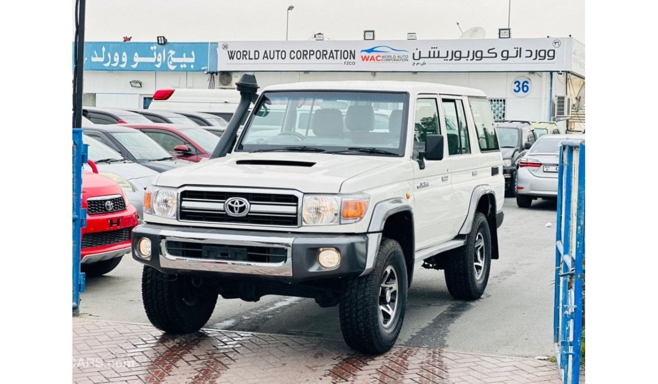 Toyota Land Cruiser Hard Top