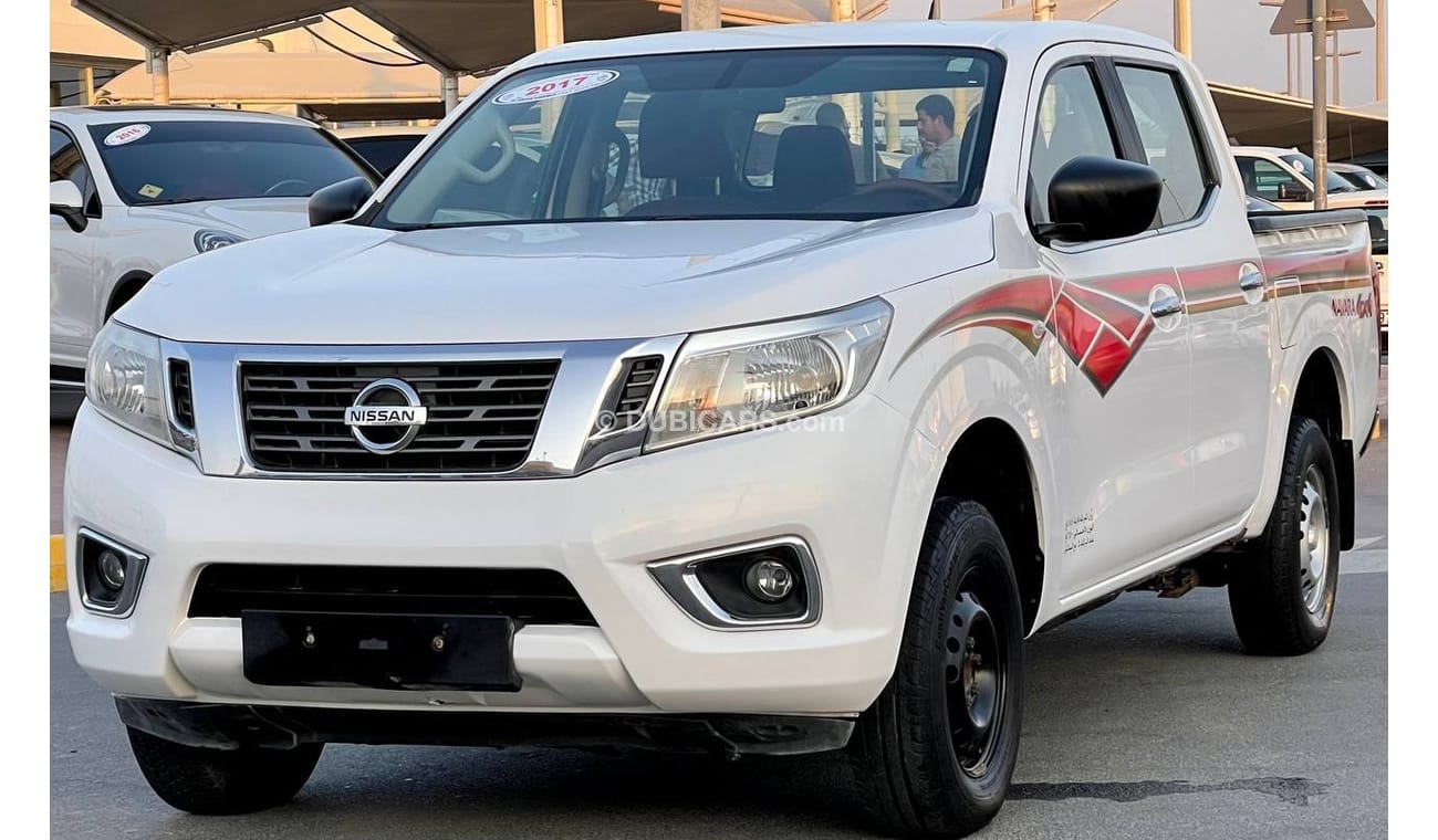 Nissan Navara Nissan Navara 2017, GCC, in excellent condition, without accidents