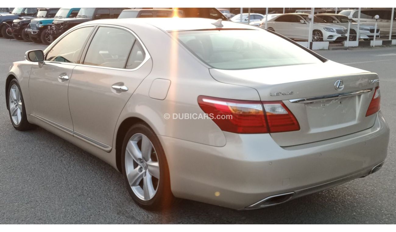 Lexus LS460 L 4.6L