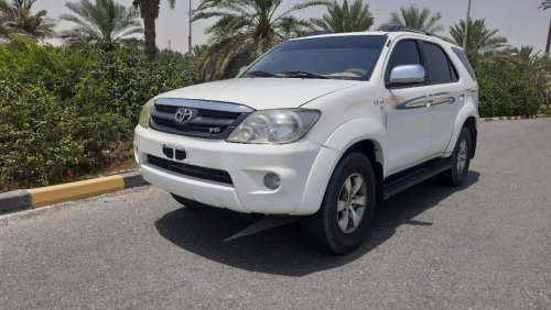 Toyota Fortuner Toyota Fortuner 2008 v6 GCC 4x4 full autmatic very very excellent condition