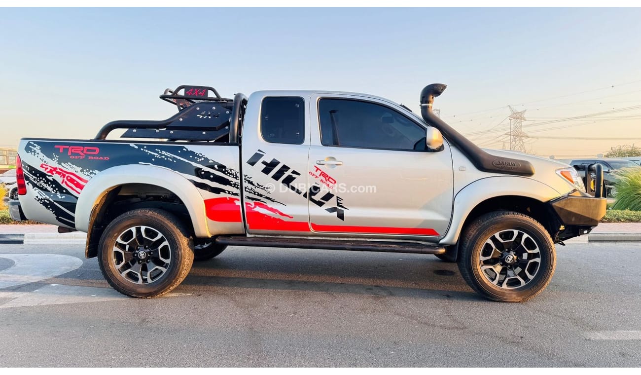 Toyota Hilux SMART CAB | PREMIUM SPORTS BAR | 2007 | RHD | 3.0L DIESEL ENGINE | MANUAL TRANSMISSION