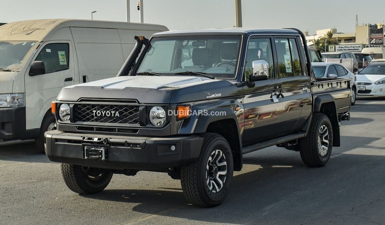 تويوتا لاند كروزر بيك آب LC79 Petrol D/C 4.0L Full Option A/T