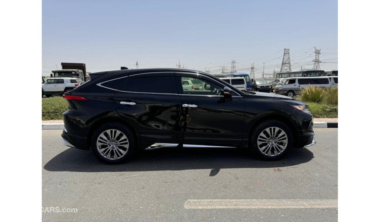 Toyota Harrier TOYOTA HARRIER NEW SHAPED BLACK 2023 (RIGHT HAND DRIVE)