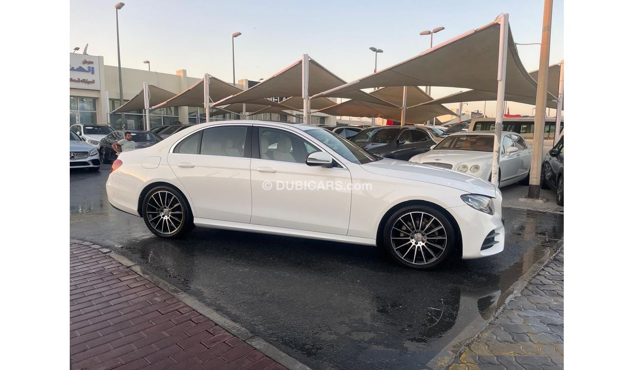 Mercedes-Benz E200 Mercedes E 200 Gulf 2017 in excellent condition, fully equipped