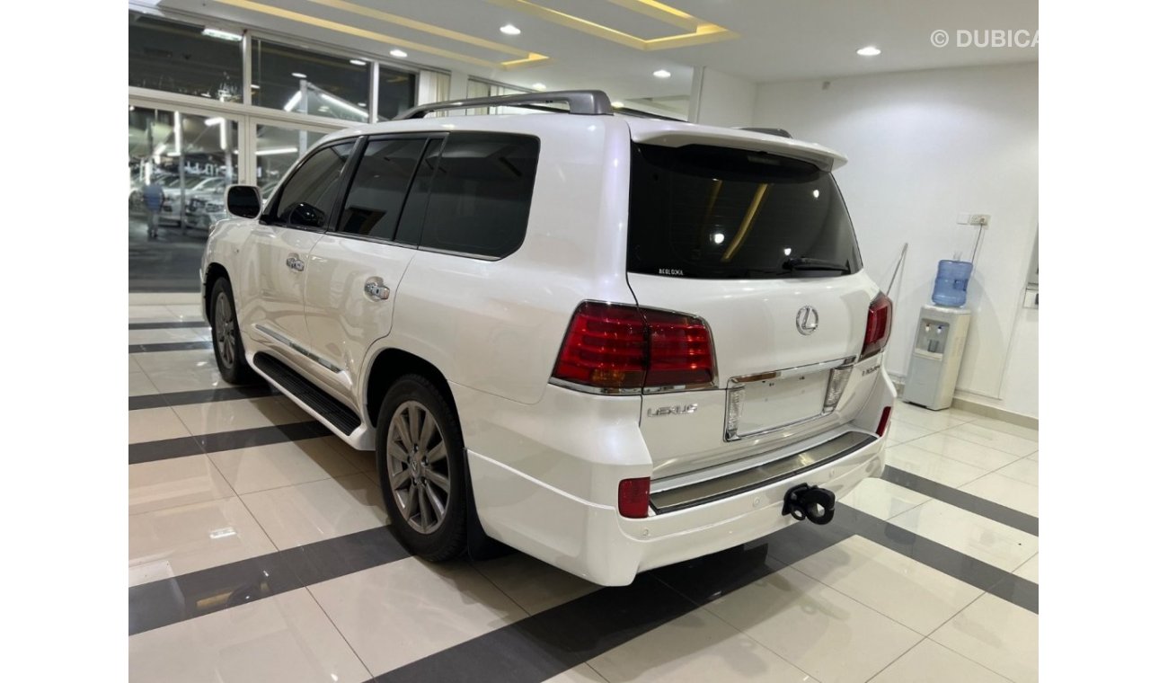 Lexus LX570