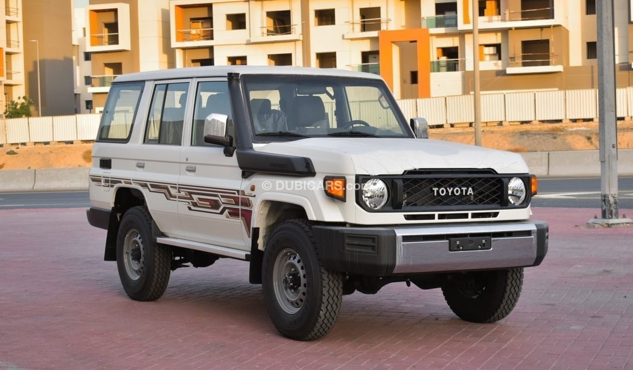 Toyota Land Cruiser Hard Top LC76 Diesel V8 4.5L 5Doors