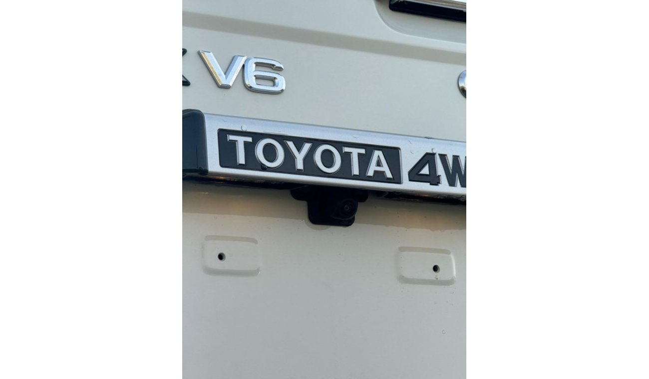 Toyota Land Cruiser 70 TOYOTA LANDCRUISER 76 4.0L V6 PETROL GRADE E MANUAL