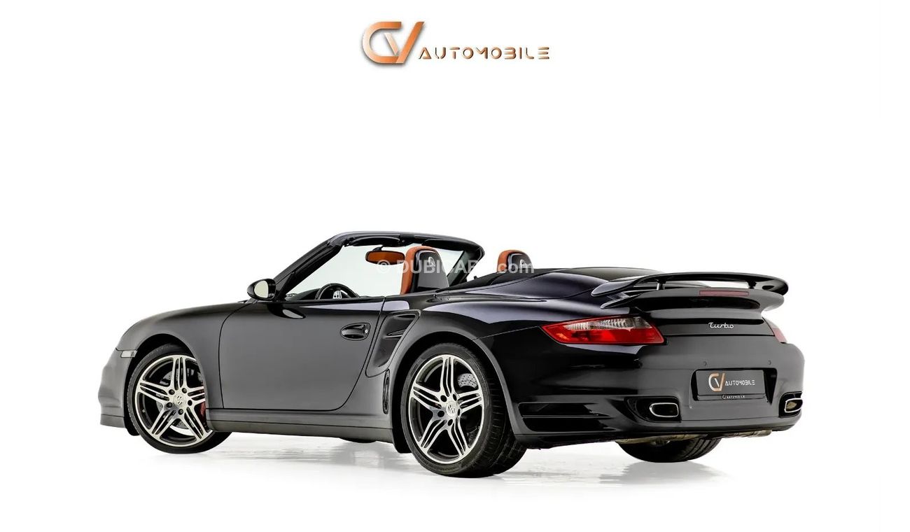 Porsche 911 Cabriolet - GCC Spec