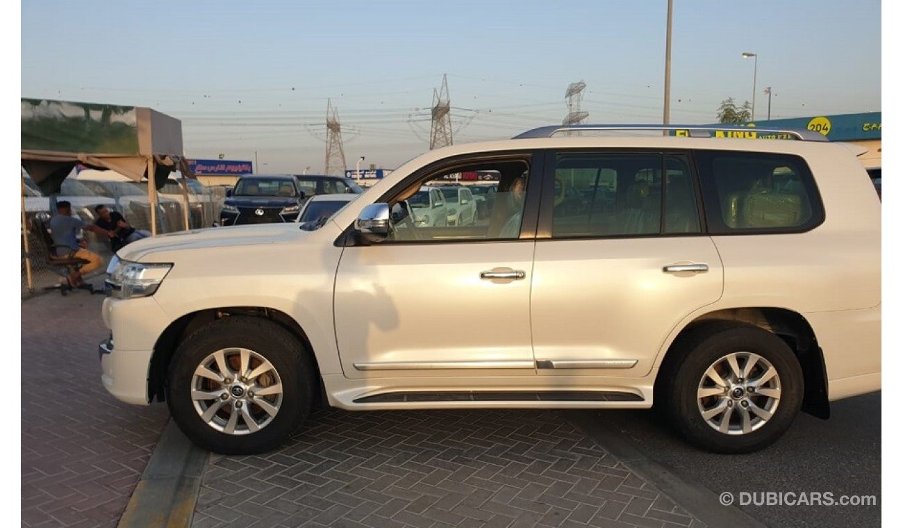 Toyota Land Cruiser 4.6L - GRX - V8 (PETROL)