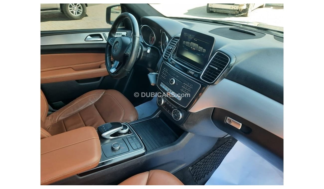 Mercedes-Benz GLE 350 Mercedes gle350d 2018 full option تتصدر للسعودية