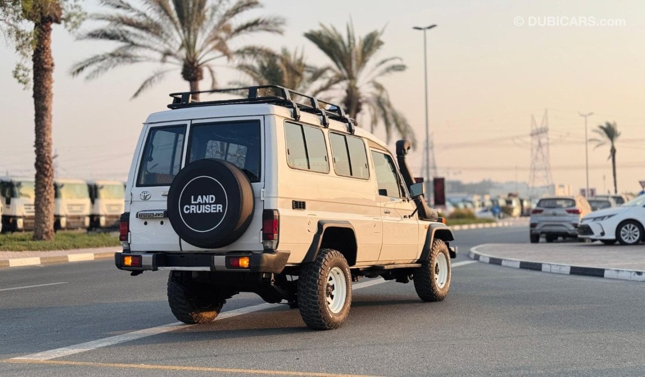 Toyota Land Cruiser Hard Top HARDTOP | ROOF RACK  | 4.2L MANUAL DIESEL ENGINE | 4 X 4 | AIR SNORKEL