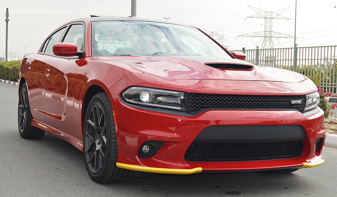 دودج تشارجر Daytona R/T RWD V8 HEMI