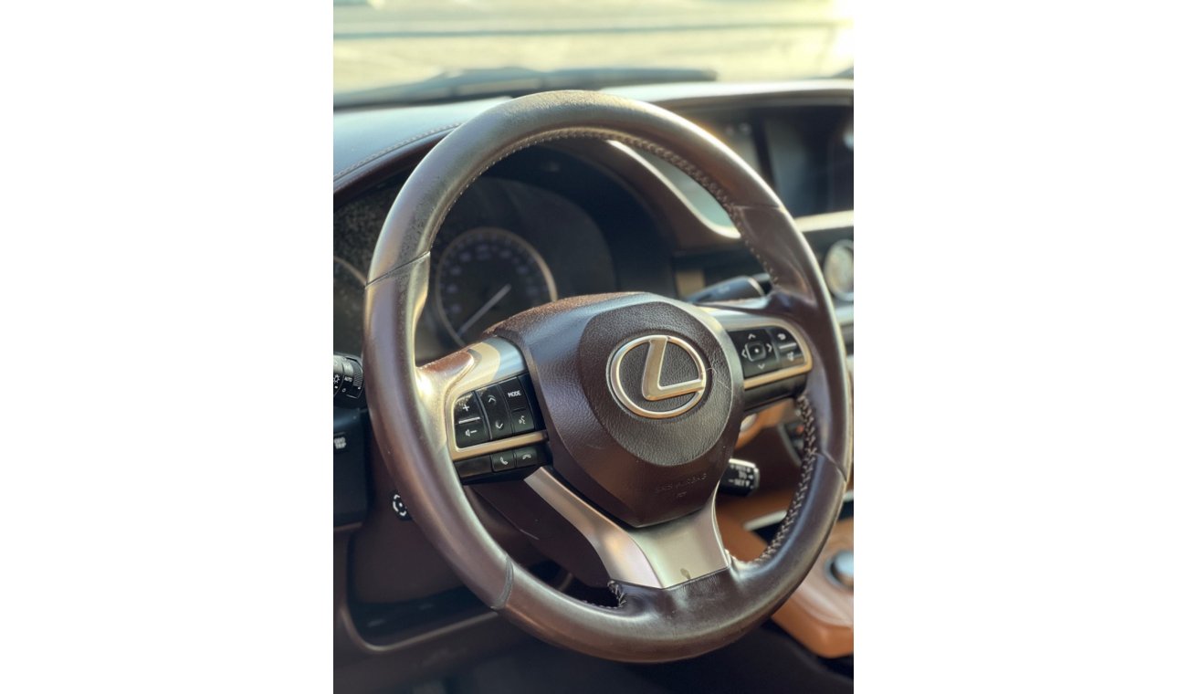 Lexus ES350 Premier The car is in excellent condition inside and out and does not require maintenance/2018/GCC