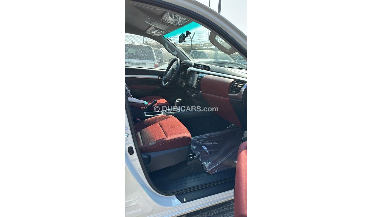 تويوتا هيلوكس TOYOTA HILUX 2.7 AT FULL OPTION WITHOUT PUSH START WHITE 2025