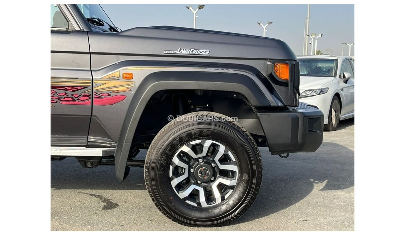 تويوتا لاند كروزر بيك آب LC79 SC PICKUP FULL 4.0L PTR A/T