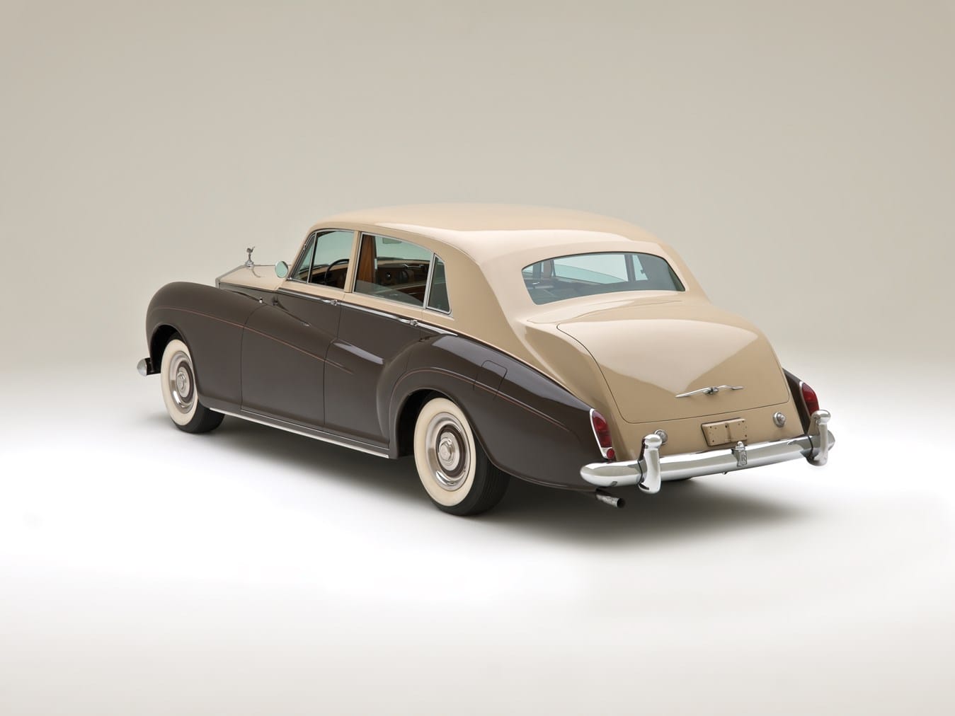 Rolls-Royce Silver Cloud cover - Rear Right Angled