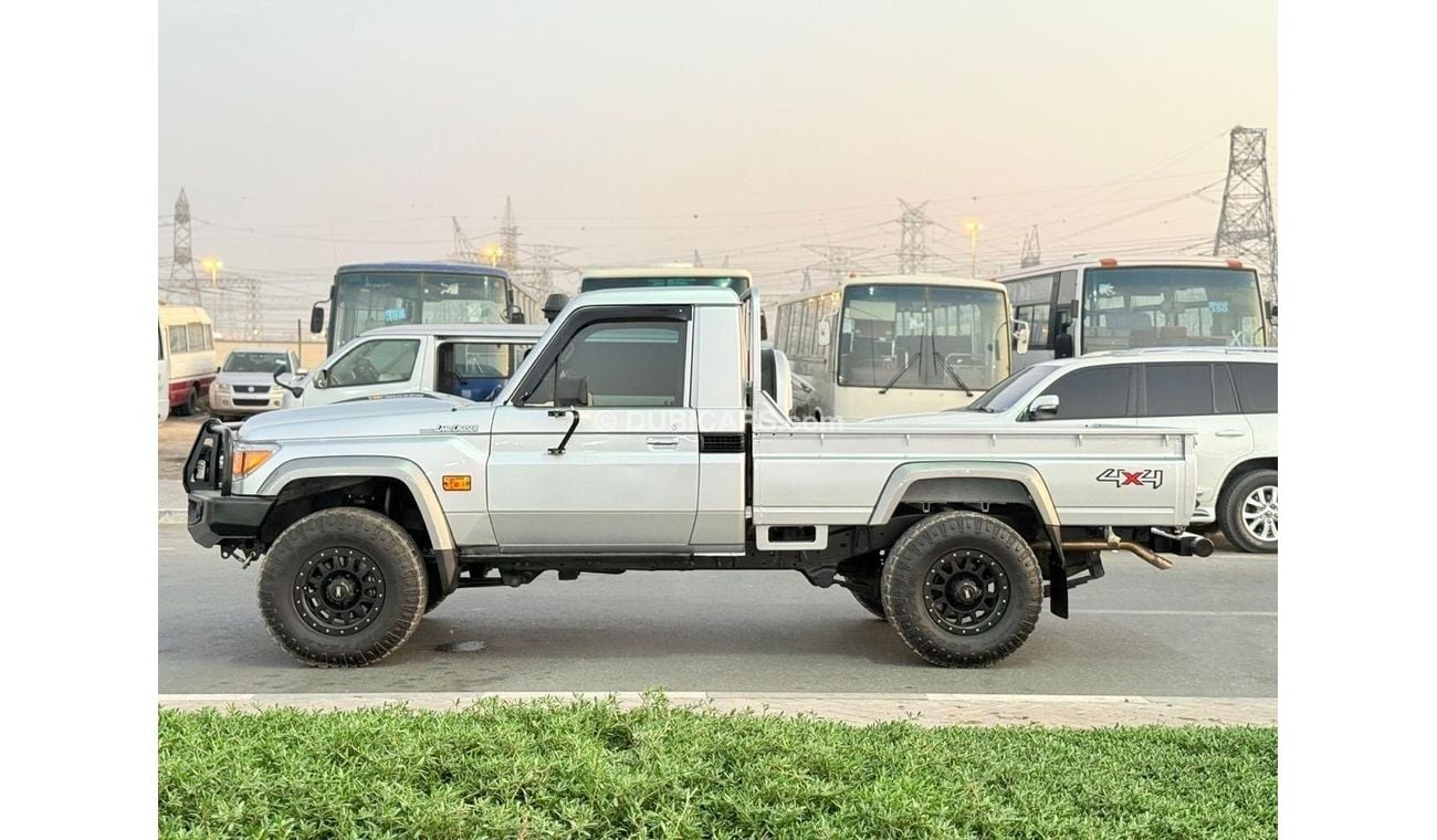 تويوتا لاند كروزر بيك آب Toyota Landcruiser pick up single cab RHD diesel engine