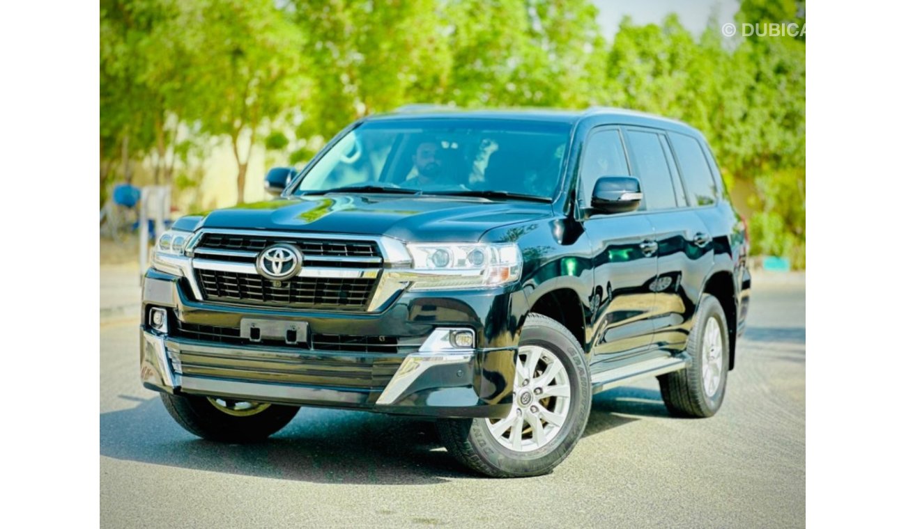 تويوتا لاند كروزر Sahara 2019 V8 RHD Diesel Full Options