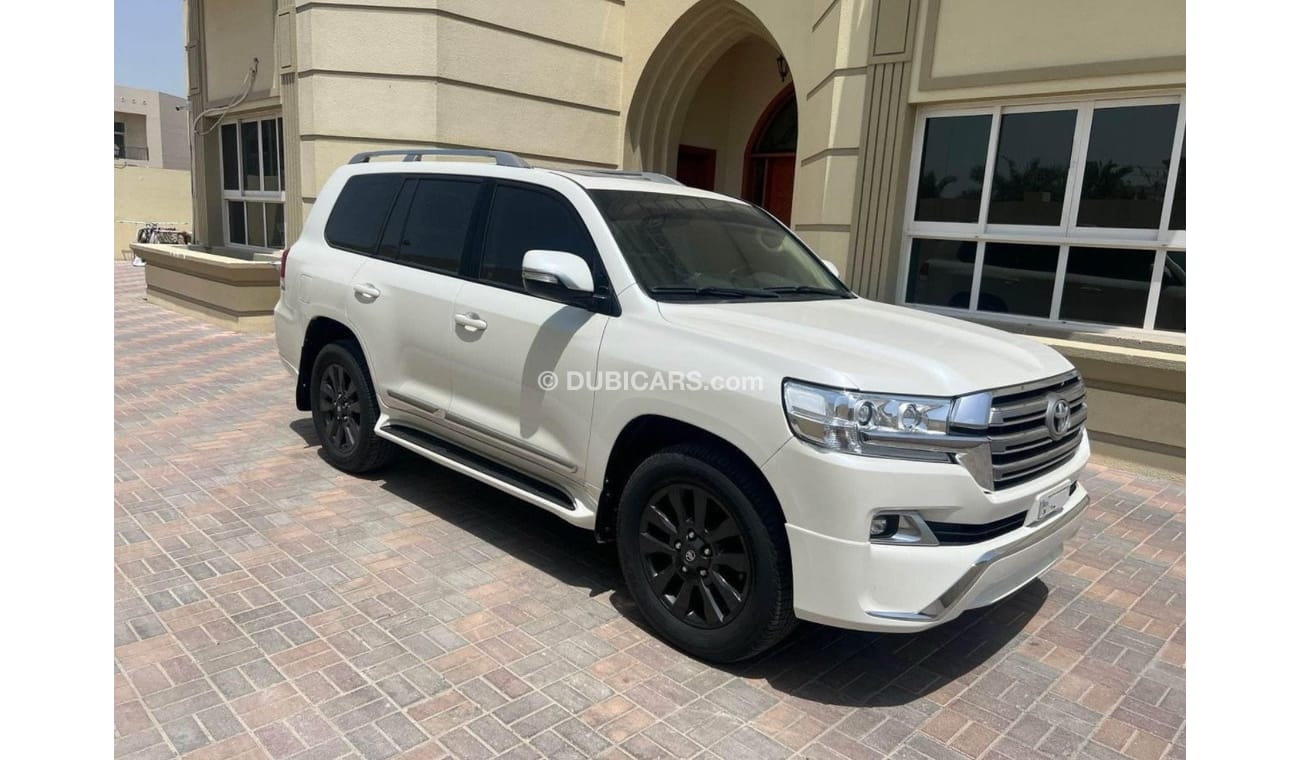 Toyota Land Cruiser Toyota landcuriser GXR V8 2016 Full option left hand drive petrol