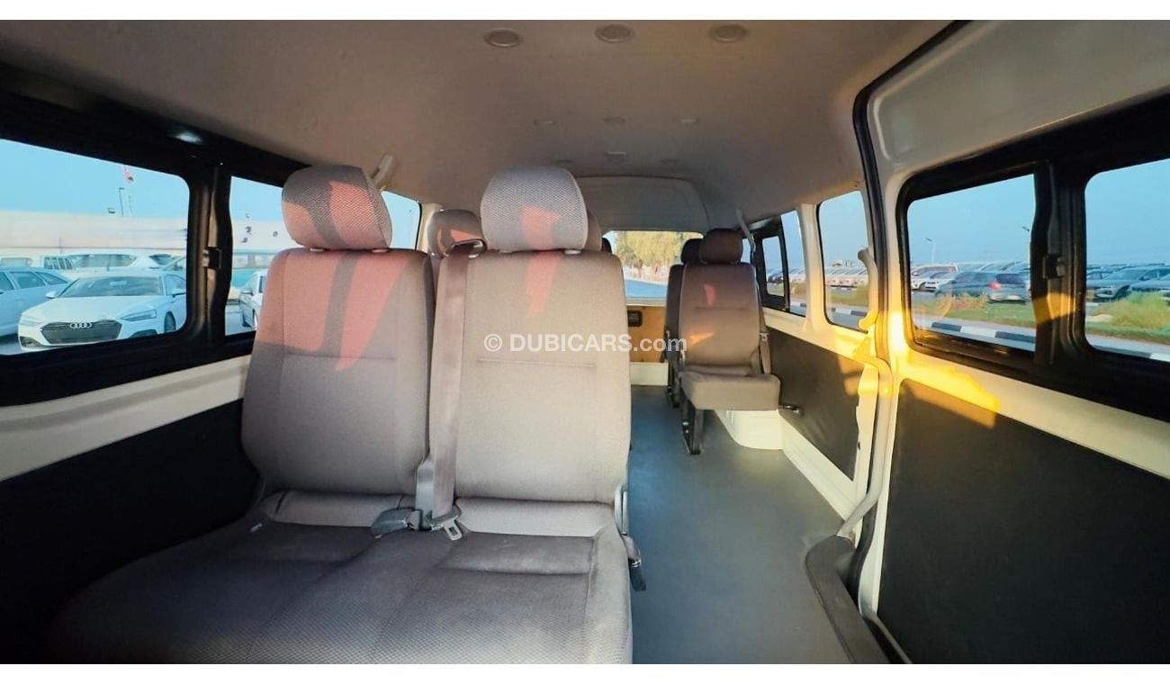 Toyota Hiace Commuter GLX High Roof 2.7L M/T