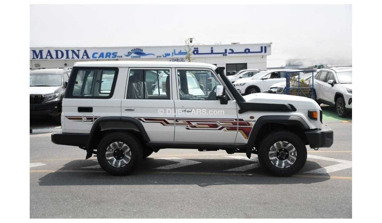 تويوتا لاند كروزر هارد توب LX 4.0L V6 Petrol Automatic