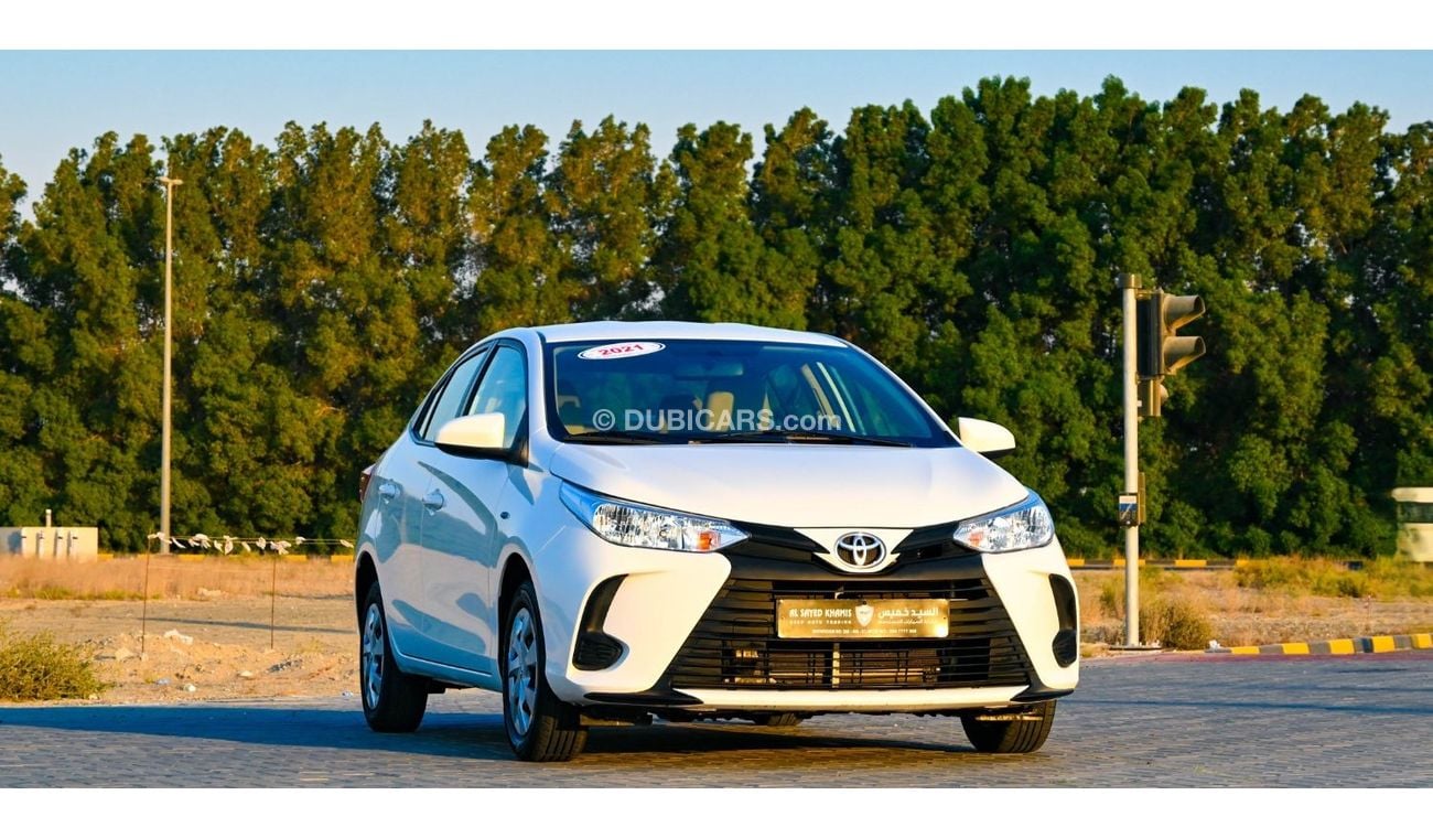 تويوتا يارس Toyota Yaris 2021 GCC _ SE in excellent condition, inside and out