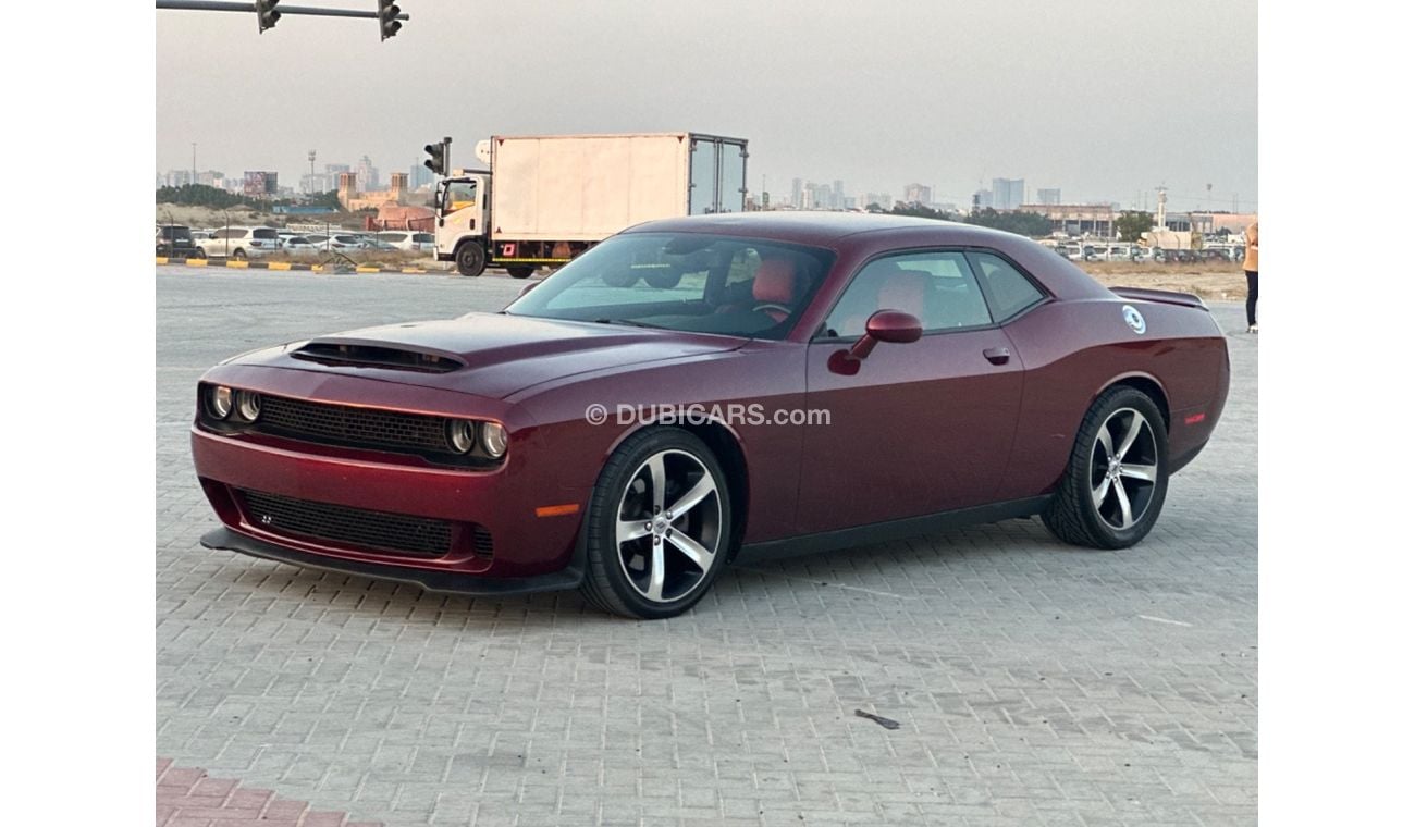 Dodge Challenger R/T 5.7L (370 HP) MODEL 2019 GCC CAR PERFECT CONDITION INSIDE AND OUTSIDE