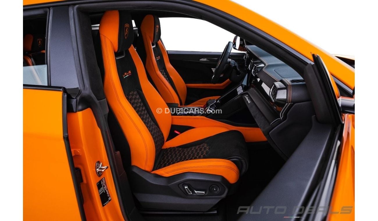 Lamborghini Urus Pearl Capsule