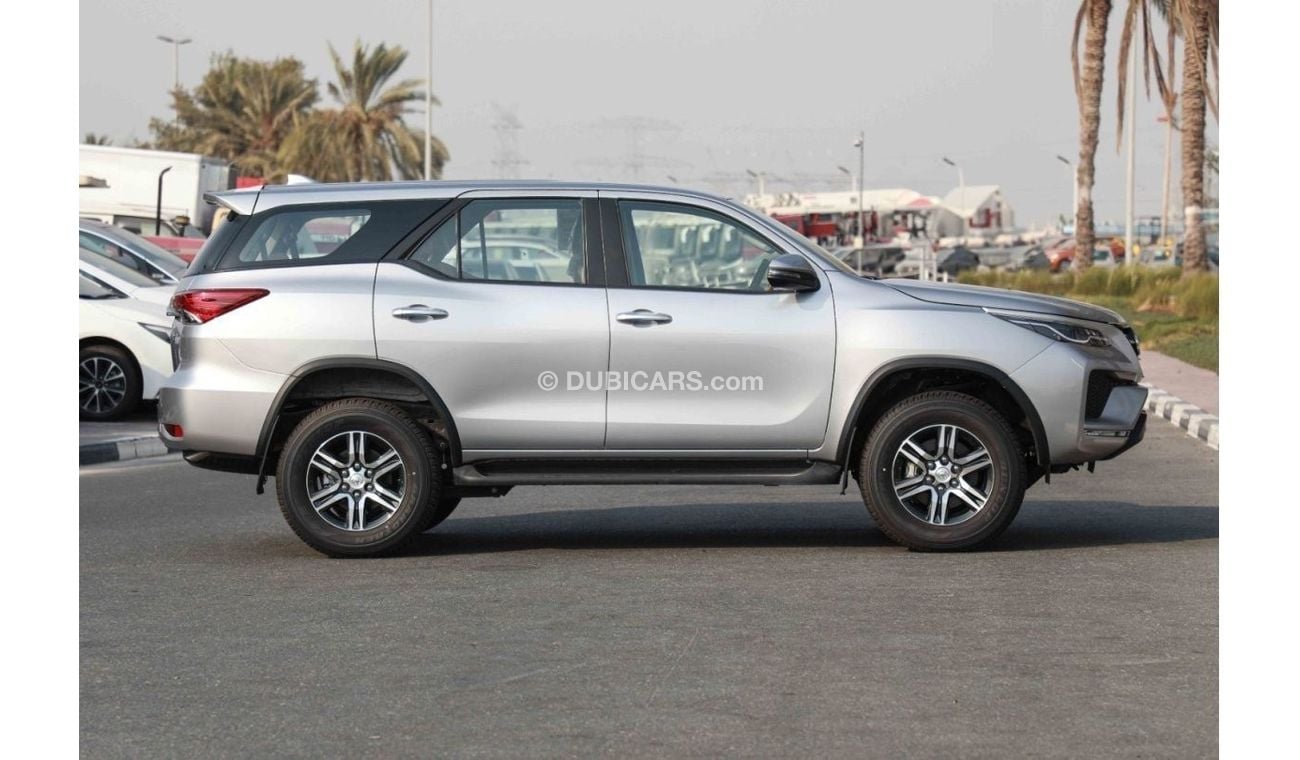 Toyota Fortuner 2023 Toyota Fortuner 2.7 4X4 Low 17" AL - Silver inside Chamois | Export Only