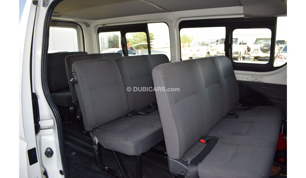 Toyota Hiace GL - Standard Roof Toyota Hiace 13 seater bus, model:2015. Excellent condition